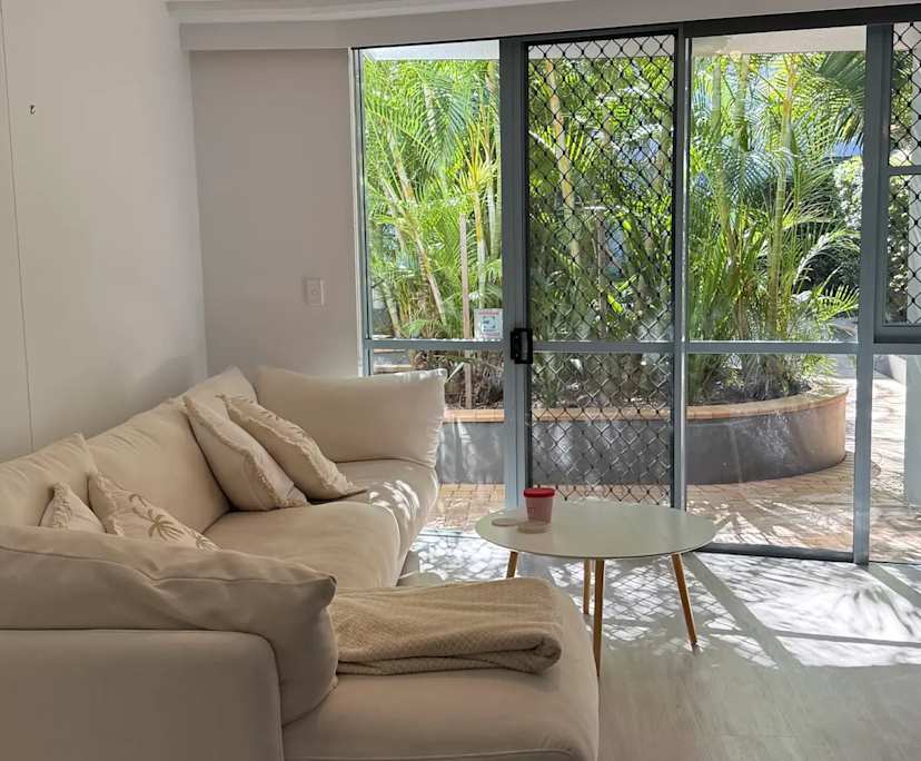 Unfurnished room in a flatshare