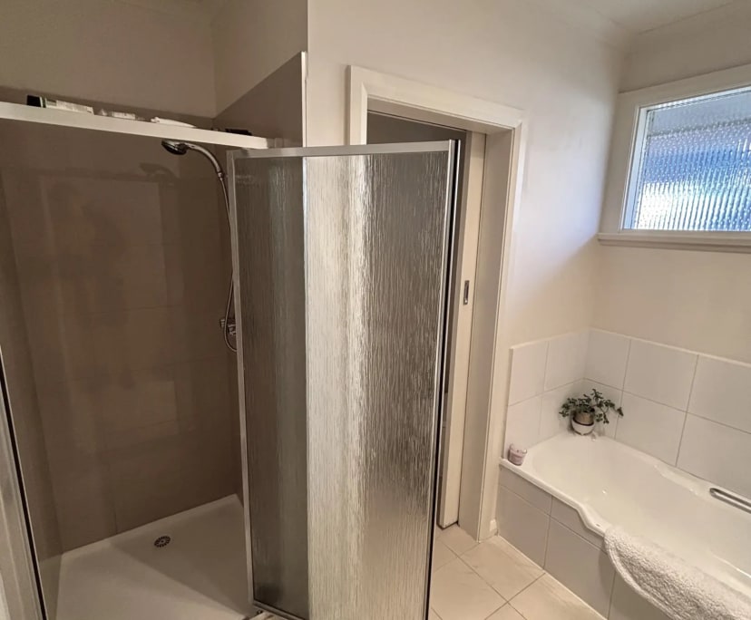 $200, Share-house, 3 bathrooms, Greensborough VIC 3088