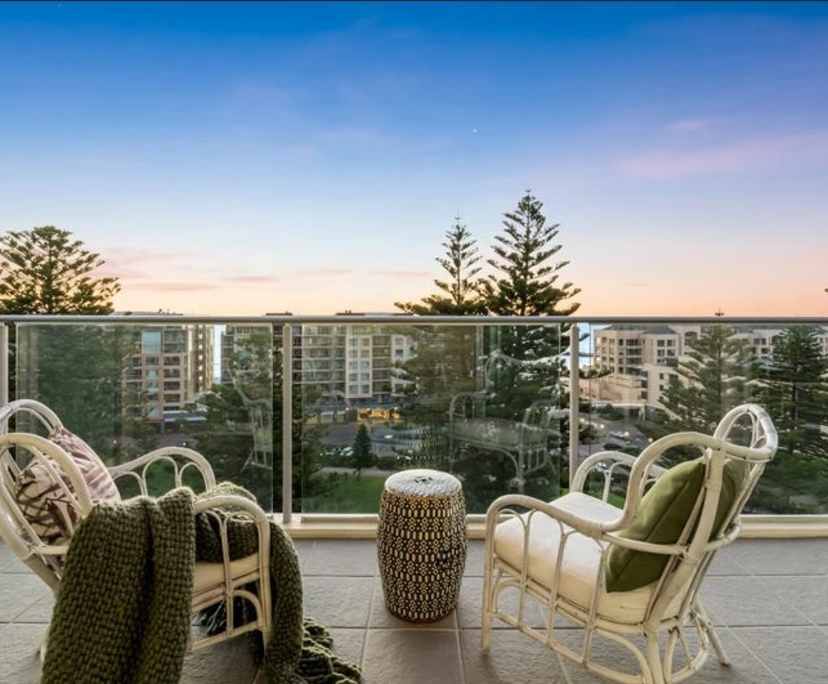 $600, 1-bed, 1 bathroom, Glenelg SA 5045