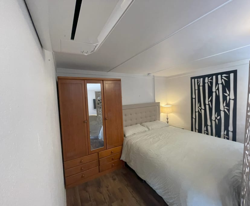 Granny Flat for Rent in Mount Gravatt East, Brisbane...