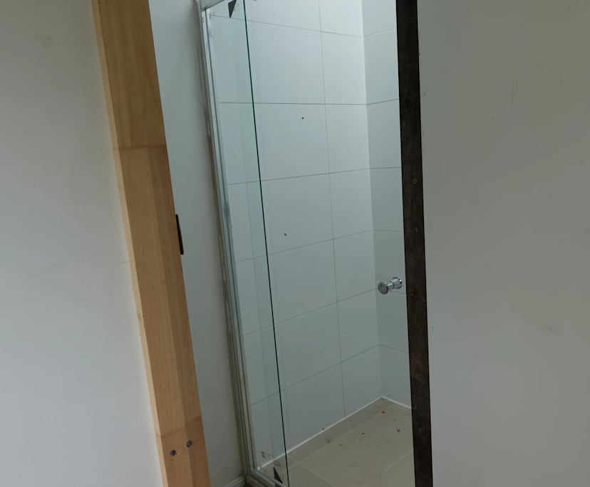 $300, Studio, 1 bathroom, Mitchelton QLD 4053