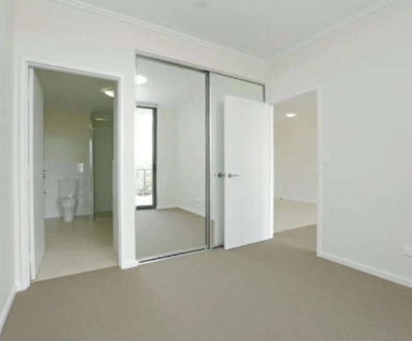 Furnished room with ensuite in a flatshare