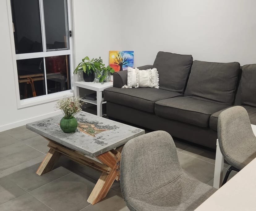 Room in a share house