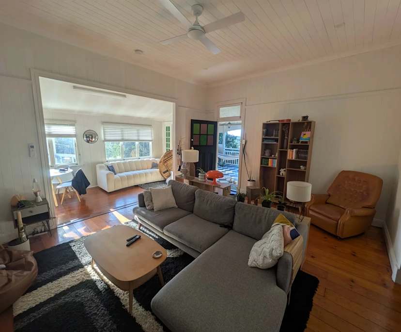 Furnished room in a share house