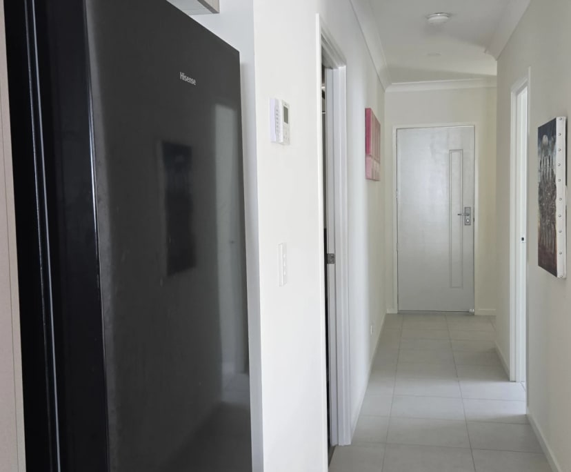 $300, Share-house, 2 rooms, Spring Mountain QLD 4300, Spring Mountain QLD 4300