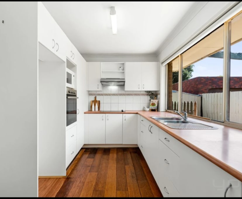 Room for Rent in Altona Meadows, Melbourne 260, F...