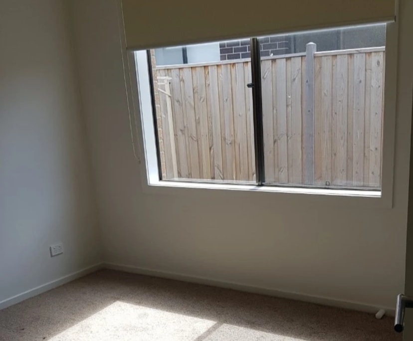Unfurnished room in a share house