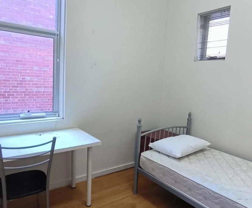 Furnished room in a flatshare
