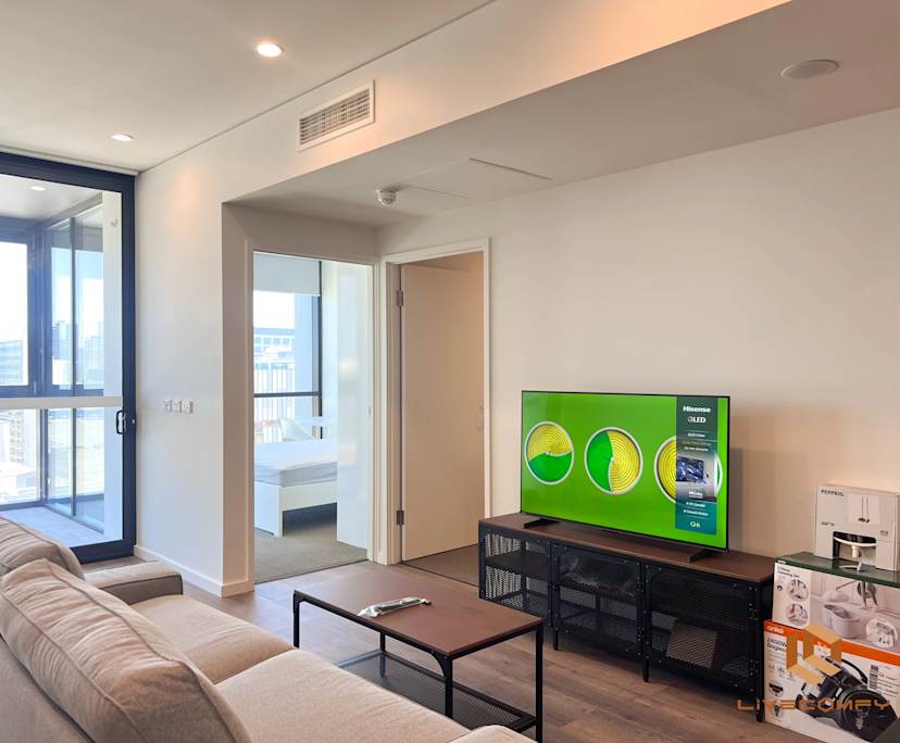 Furnished room with own bathroom