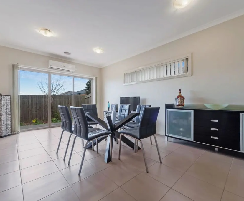 3 Rooms for Rent in Craigieburn, Melbourne 18020...