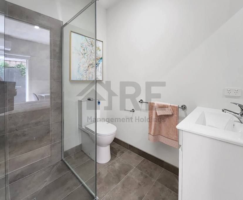 $300, Share-house, 6 bathrooms, Drouin VIC 3818