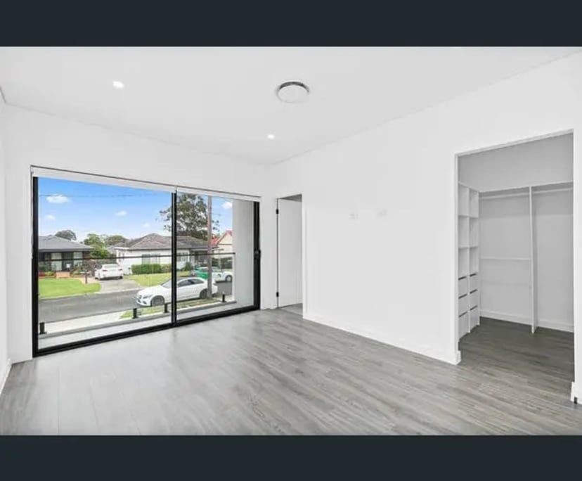 Room in a share house