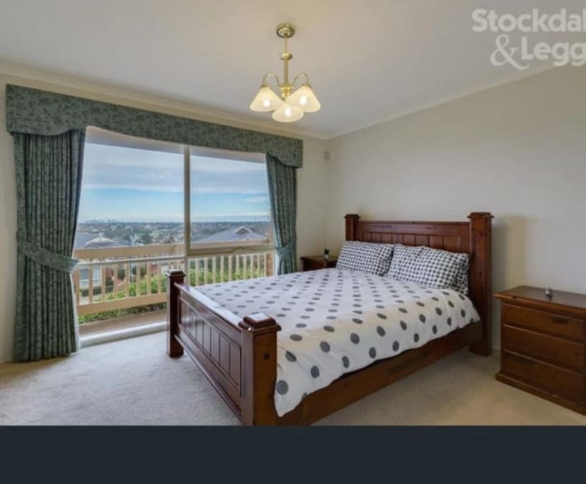 Room in a share house