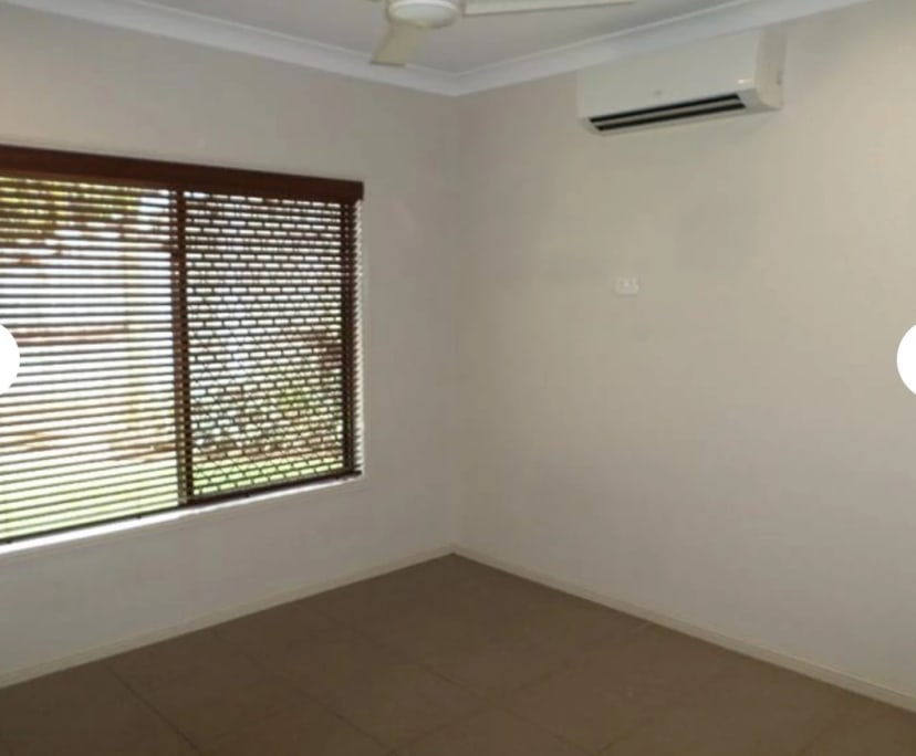 Room for Rent in Bentley Park, Cairns 220, Flexib...