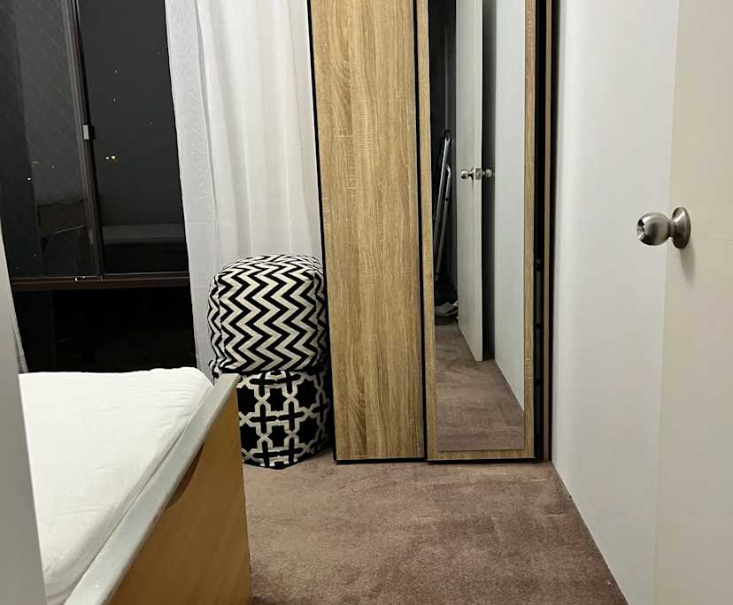 Furnished room in a share house