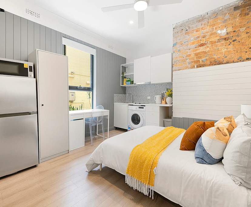 Room studio flat for rent