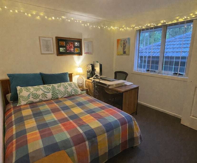 Room in a share house