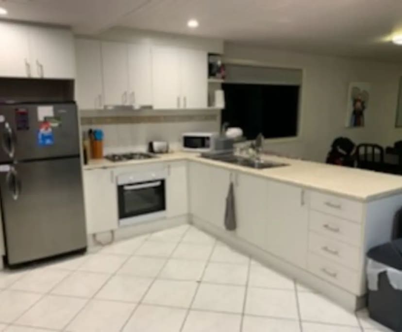 $290, Share-house, 3 bathrooms, East Brisbane QLD 4169