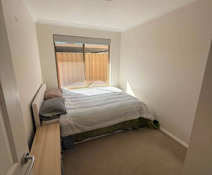 Room in a share house