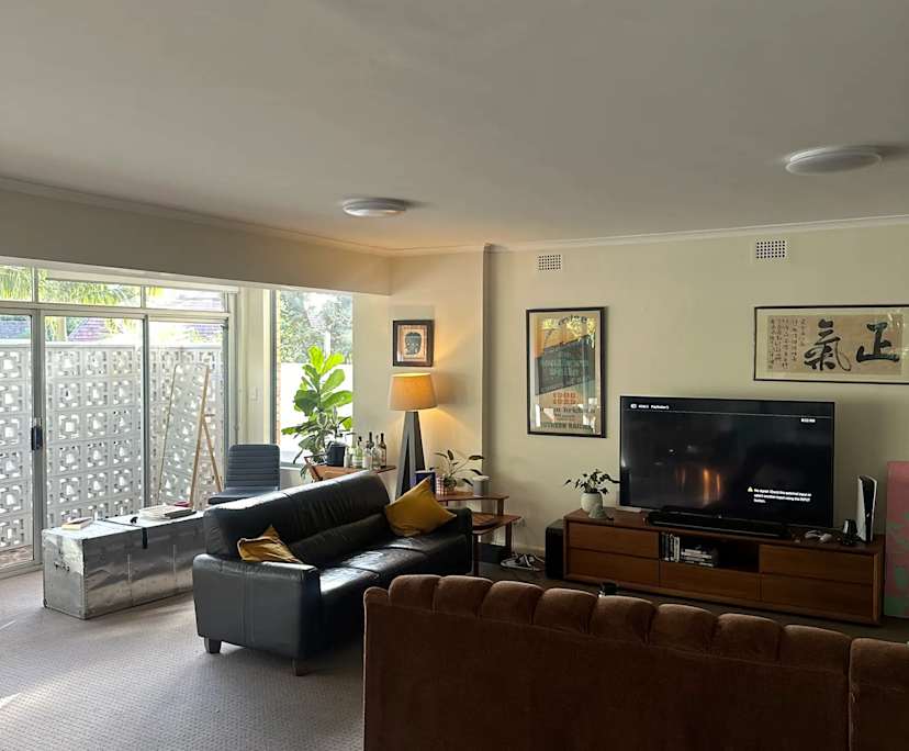 Whole property with 3 rooms for rent