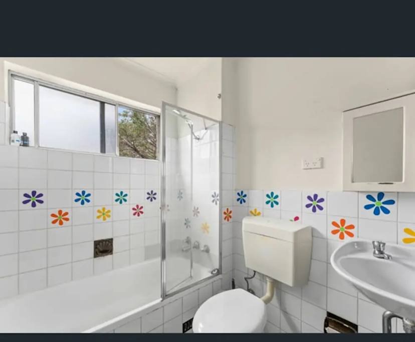 $390, Flatshare, 2 bathrooms, Kogarah NSW 2217