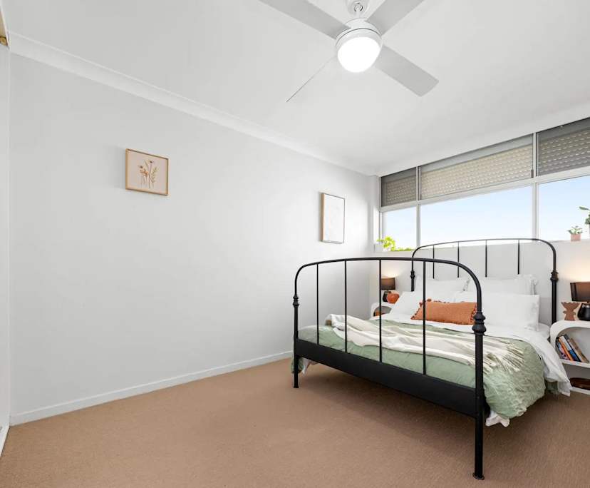 Unfurnished room in a flatshare