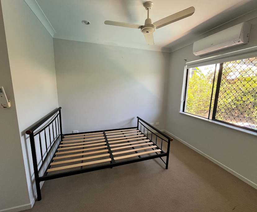 Unfurnished room in a share house