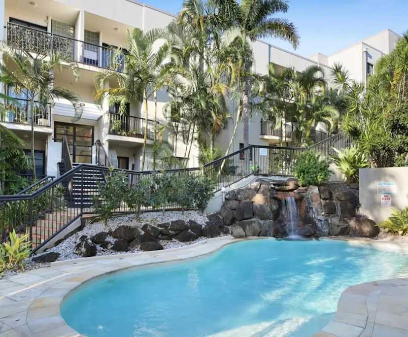 $600, Flatshare, 3 bathrooms, Miami QLD 4220