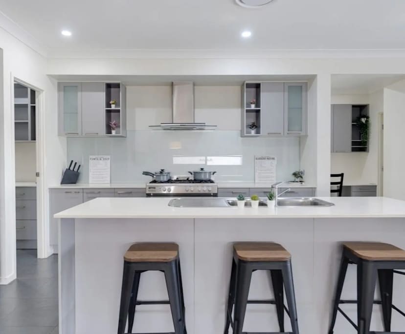 Room in a share house