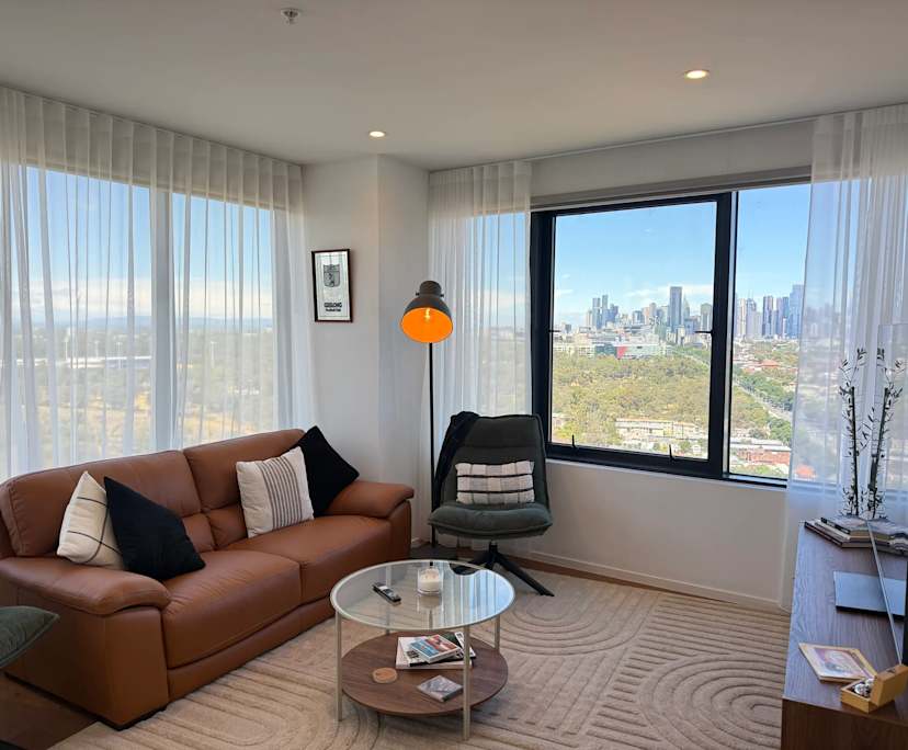 Furnished room in a flatshare