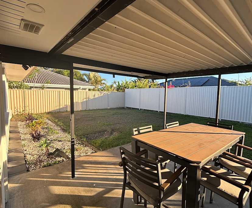 $340, Share-house, 5 bathrooms, Mermaid Waters QLD 4218