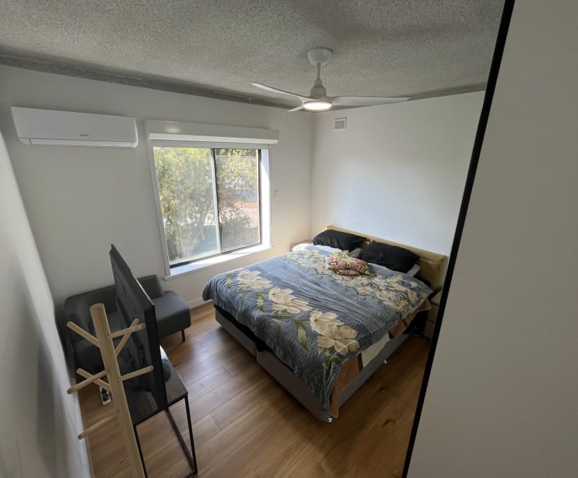 Whole property with 2 rooms for rent