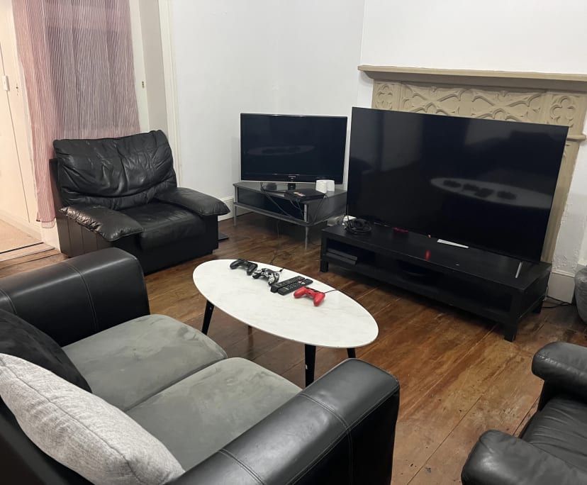 $285, Share-house, 3 bathrooms, North Hobart TAS 7000