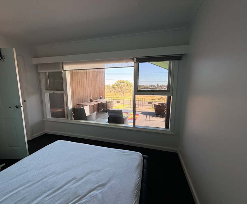 $200, Share-house, 3 bathrooms, Portland VIC 3305
