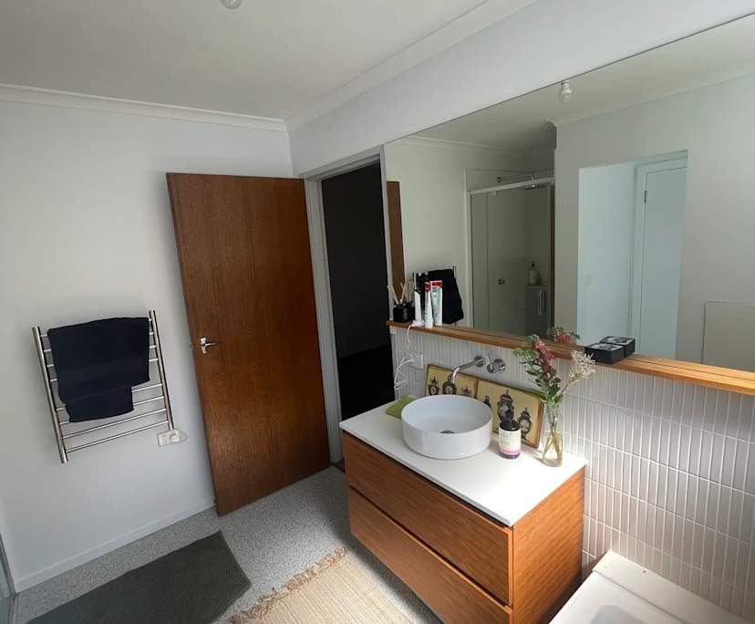 Unfurnished room in a flatshare