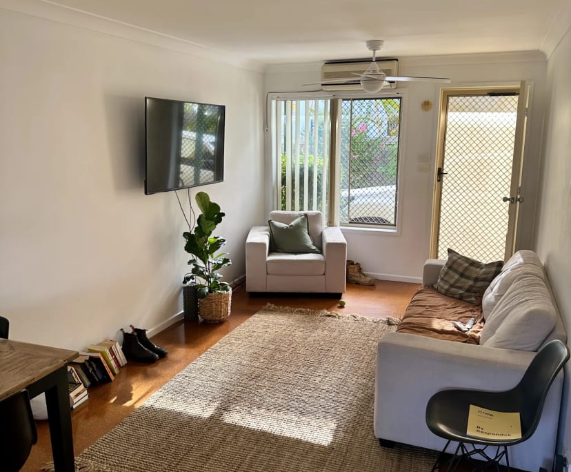 Unfurnished room in a flatshare