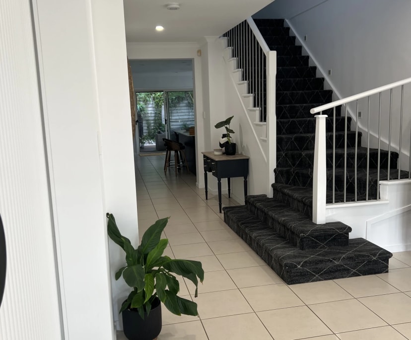 $340, Student-accommodation, 6 bathrooms, Molendinar QLD 4214
