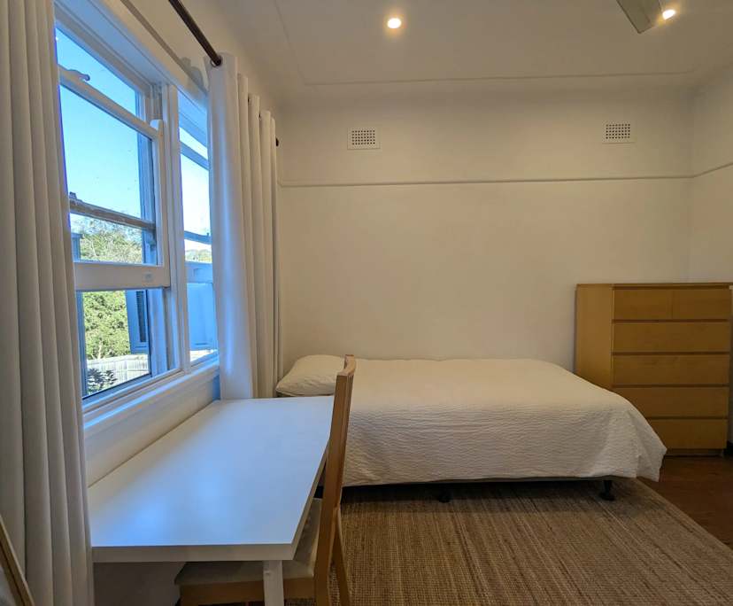 Furnished room in a share house