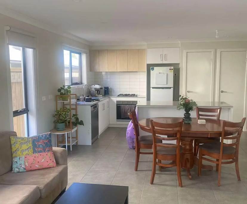 Room in a share house