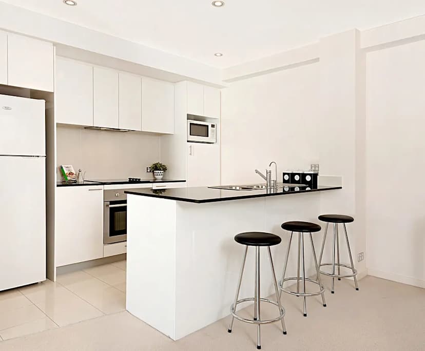 $950, Whole-property, 2 bathrooms, Perth WA 6000