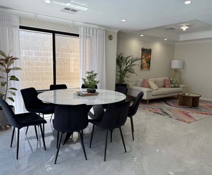 Room in a share house