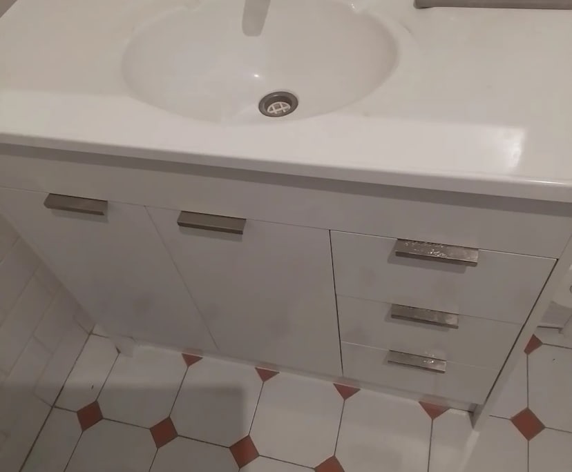 Furnished room with own bathroom