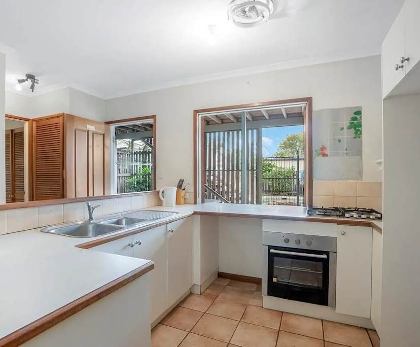 $400, Share-house, 6 bathrooms, Parramatta Park QLD 4870