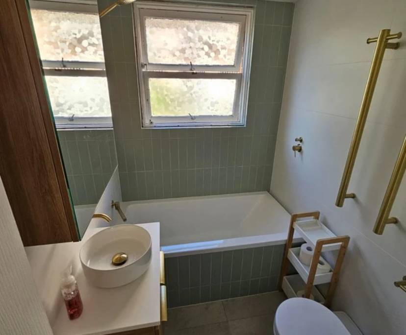 Whole property with 2 rooms for rent