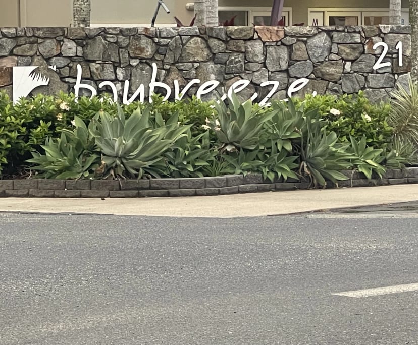 $350, Flatshare, 3 bathrooms, Cannonvale QLD 4802