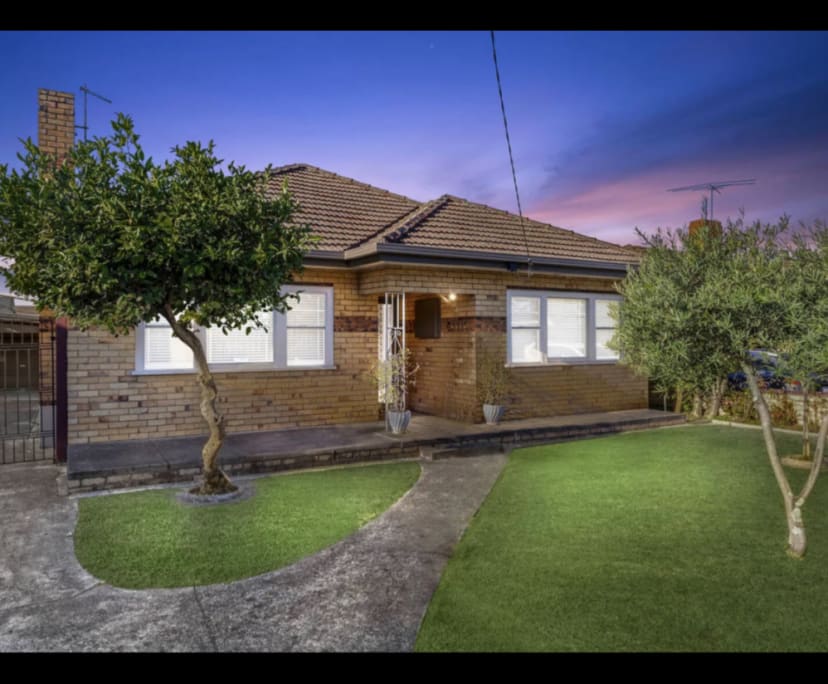 $555, Whole-property, 3 bathrooms, Oakleigh VIC 3166
