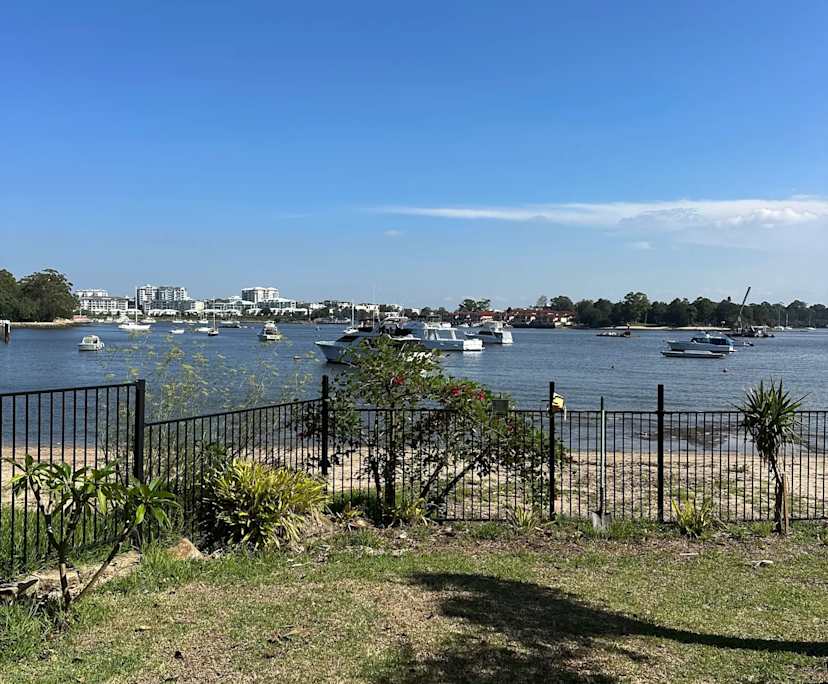 Furnished room studio flat for rent