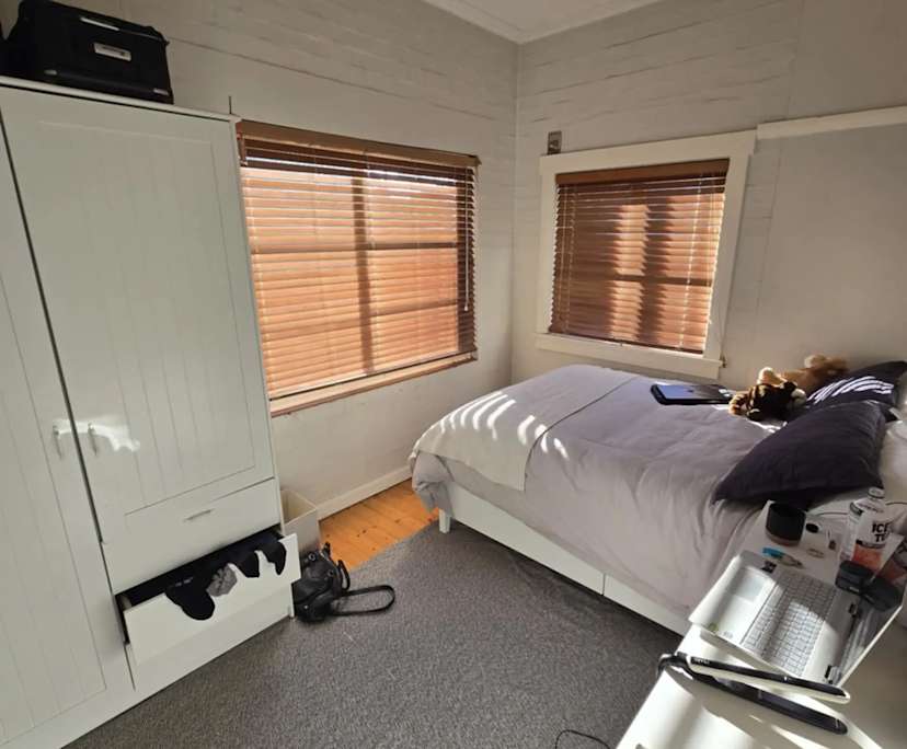 Unfurnished room in a flatshare