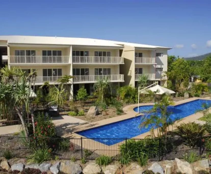 Furnished room with ensuite in a flatshare