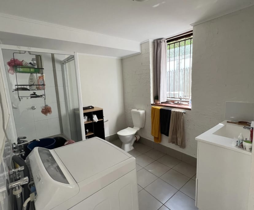 Room for Rent in Spring Hill, Brisbane 400, Furni...